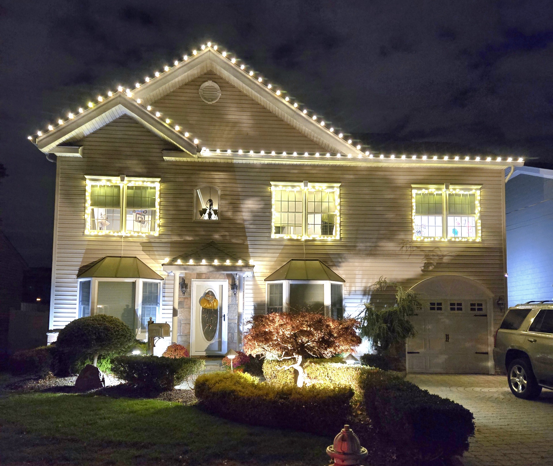 IMG_20241116_161714 cartoon man with a power washer, holding a hose with water coming out. About dj power washing.